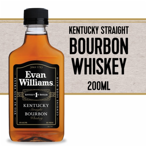 Evan Williams Black Label Kentucky Straight Bourbon Whiskey Perspective: front