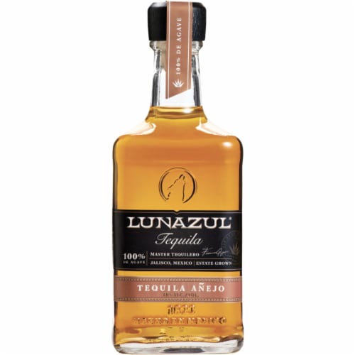 Lunazul Tequila Anejo Perspective: front