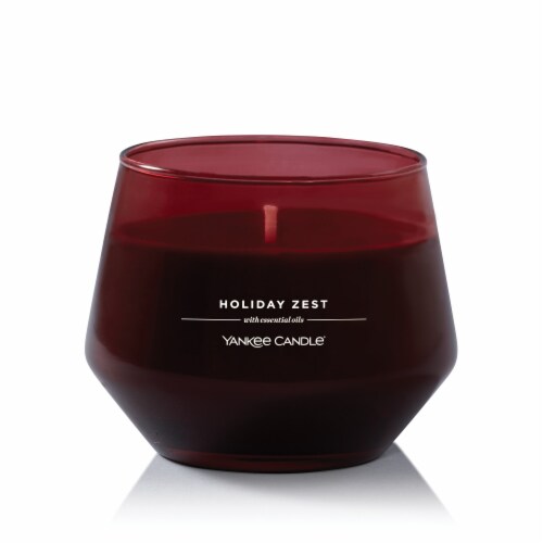 Yankee Candle® Holiday Zest Perspective: front