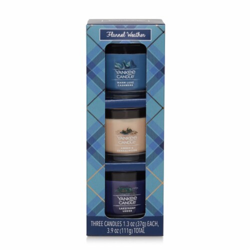 Yankee Candle® Flannel Weather Mini Candle Gift Set Perspective: front