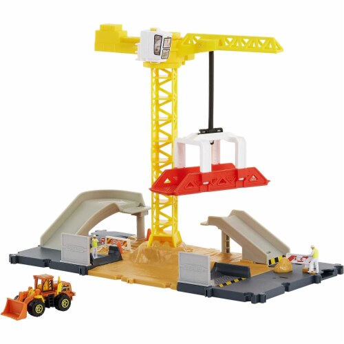Matchbox Action Drivers Construction Playset, Moving Crane, Car