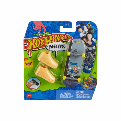Mattel Hot Wheels Skate Tony Hawk Fingerboard wth Shoes Toy (Styles May Vary) Perspective: front