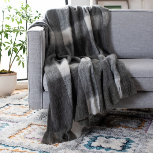Safavieh Aspen Throw - Grey Perspective: front