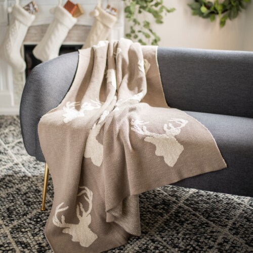 SAFAVIEH Yule Throw Grey Perspective: front