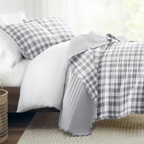 3 Piece Quilt Set - Super Soft, Lightweight, All-Season Floral Coverlet Perspective: front