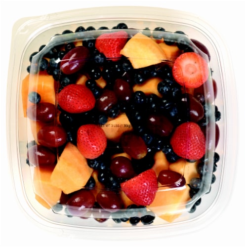 In-Store Cut Fruit Medley Large Cup (Pineapple/Mixed Melon//Mixed Berries/Red & Green Grapes/Kiwi) Perspective: front