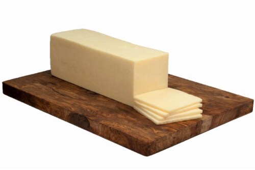 Private Selection Horseradish Cheddar Fresh Sliced Deli Cheese Perspective: front