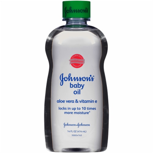 Johnson's Baby Oil with Aloe Vera & Vitamin E Perspective: front
