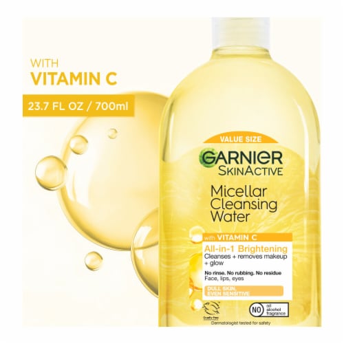 Garnier SkinActive Micellar Cleansing Water with Vitamin C Brightening Perspective: front