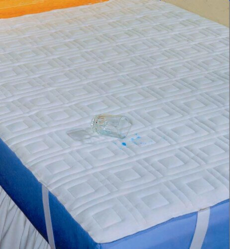 Dignity Mattress Cover 36 x 80 Polyester / Vinyl For Twin Sized Mattresses Perspective: front