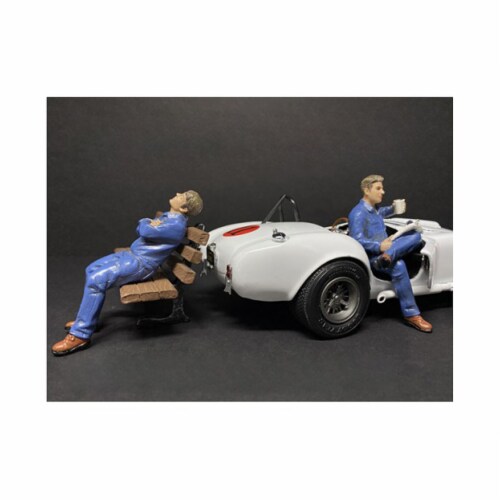 American Diorama 38232-38233 Sitting Mechanics 2 Piece Figurine Set for 1 by 18 Scale Models Perspective: front