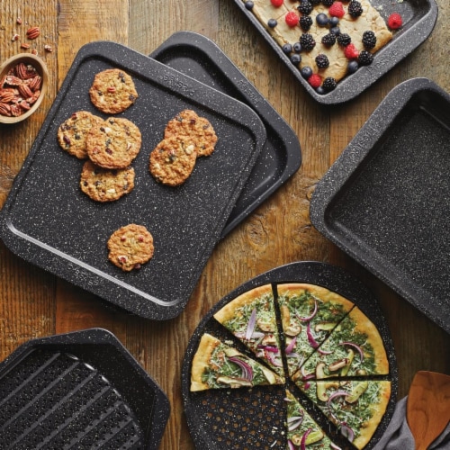 Prestige 47728 14 in. Stone Quartz Bakeware Nonstick Pizza Crisper - Black with Gold Speckle Perspective: front
