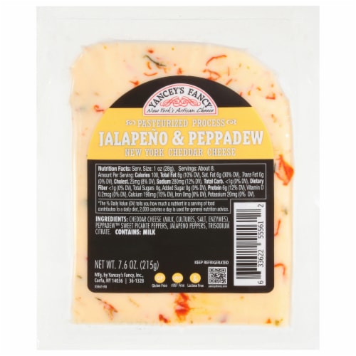 Yancey's Fancy™ Sweet n' Spicy Jalapeno & Peppadew Aged Cheddar Cheese Perspective: front