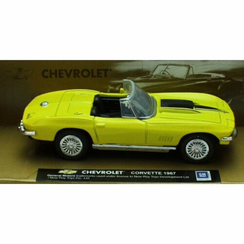 1:43 Scale Die-Cast Yellow 1967 Chevrolet Corvette Perspective: front