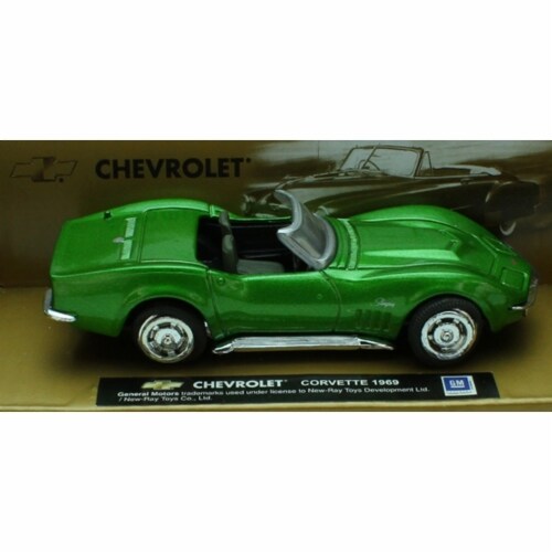 1:43 Scale Die-Cast Green 1969 Chevrolet Corvette Convertible Perspective: front