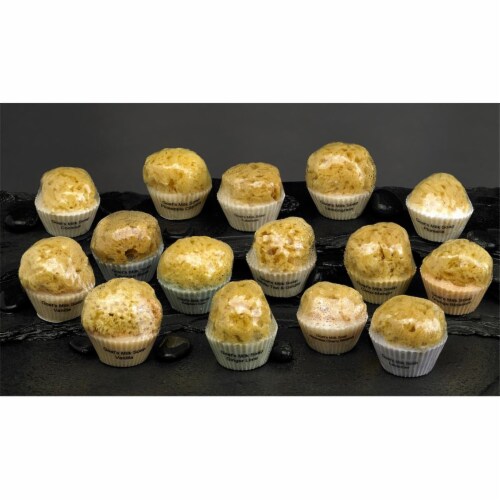 Gracian Goats Milk TS-02 Cupcake soap with sponge - Vanilla, 3 oz Perspective: front
