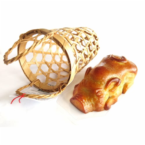 Imperial Palace Special Individual Piggy Shaped Moon Cake Perspective: front