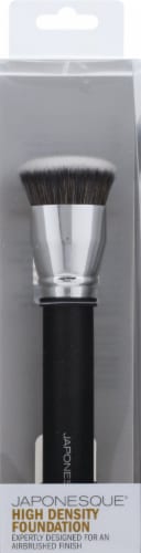 Japonesque High Density Foundation Brush Perspective: front