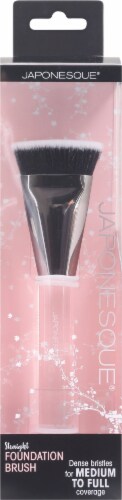 Japonesque Foundation Straight Brush Perspective: front