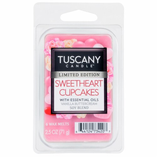 Tuscany Candle Limited Edition Sweetheart Cupcakes Wax Melts Perspective: front