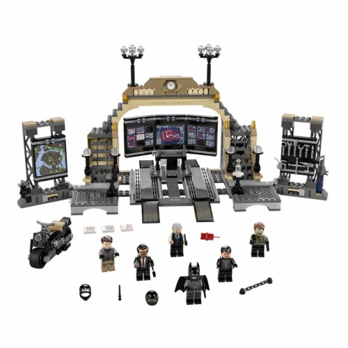 Lego announce new Batcave set from the Batman Returns movie