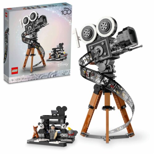 LEGO® Walt Disney Tribute Camera Perspective: front