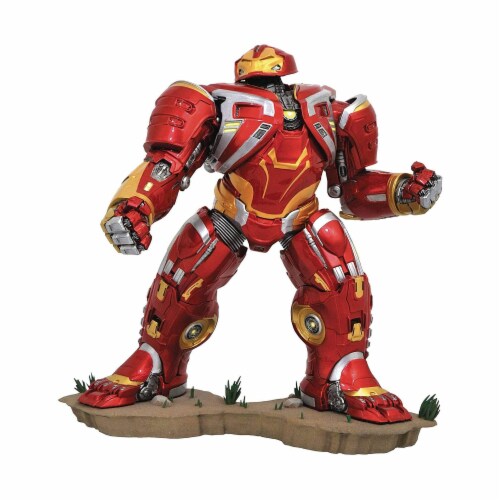hulkbuster diorama