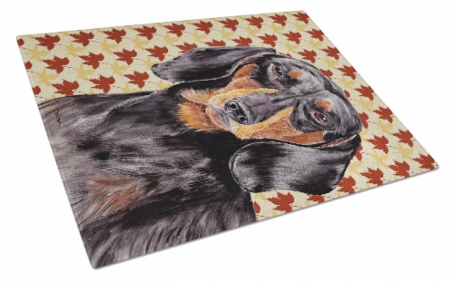Carolines Treasures  SC9203LCB Dachshund Fall Leaves Portrait Glass Cutting Boar Perspective: front