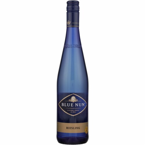 Blue Nun Riesling Germany White Wine Perspective: front
