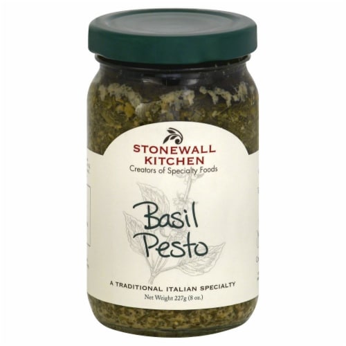 Stonewall Kitchen Basil Pesto Perspective: front