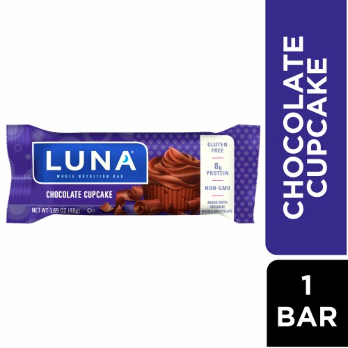 Luna Chocolate Cupcake Whole Nutrition Bar Perspective: front