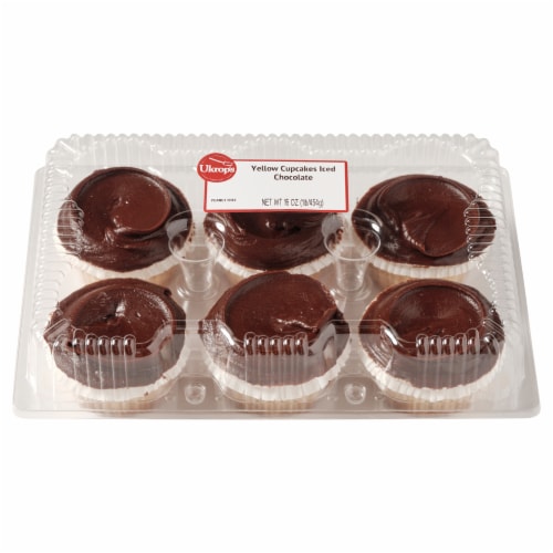 Ukrop's™ Yellow Cupcakes Iced Chocolate Perspective: front