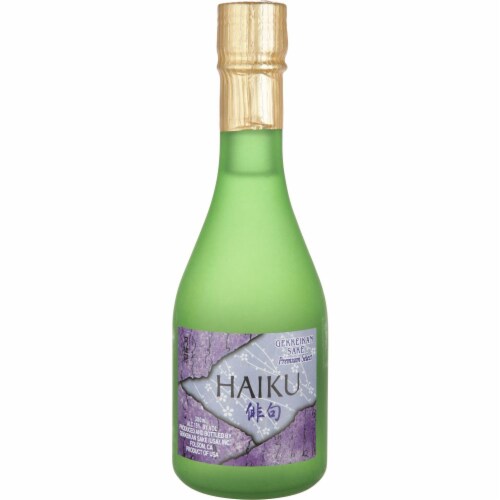 Gekkeikan Tohubetsu Haiku Junmai Sake Perspective: front