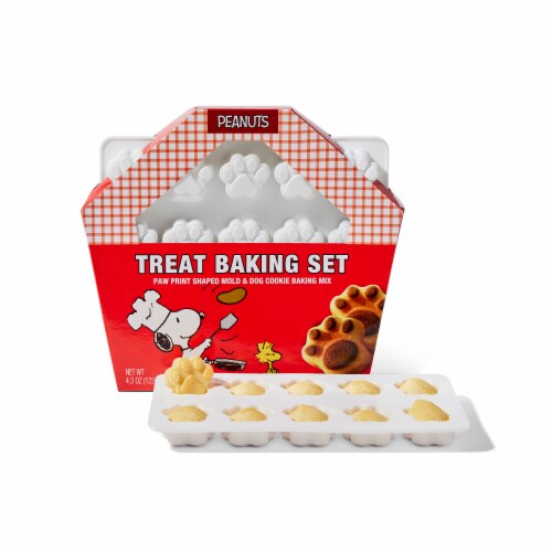 Peanuts Dog Treats Baking Kit, Includes Silicone Paw Print Mold and Dog  Biscuit Baking Mix, 1 EACH - Kroger