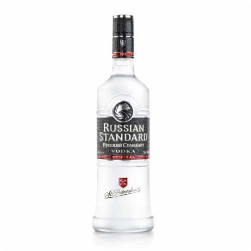 Pyccknn Ctahoapt Standard Vodka Perspective: front