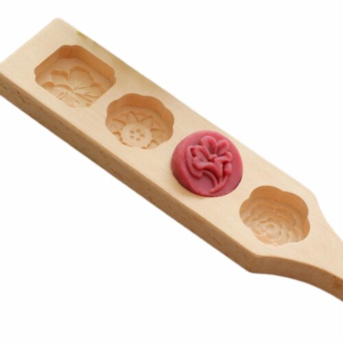 Wooden cake mold hotsell