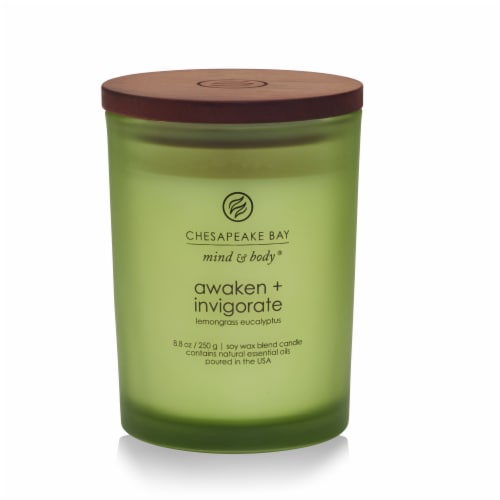 Chesapeake Bay Mind & Body® Awaken + Invigorate Jar Candle Perspective: front