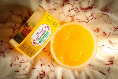 Vana Essentials Aloevera Body gel with Kesar Chandan 100 gms For Glowing & Radiant Skin Perspective: front