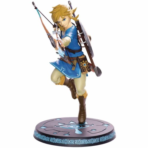 Dark Horse Comics Legend of Zelda Breath of the Wild Link Collectible