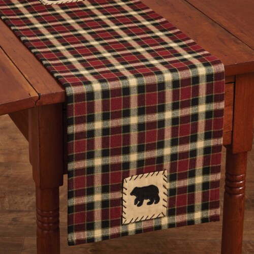 Park Designs Concord Black Bear Table Runner - 36 L Perspective: front