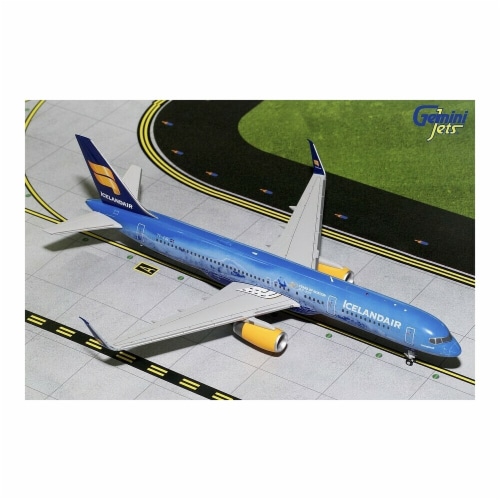 Gemini200 G2ICE676 Icelandair Boeing 757-200S Scale 1 by 200 80th Anniversary TF-FIR Perspective: front