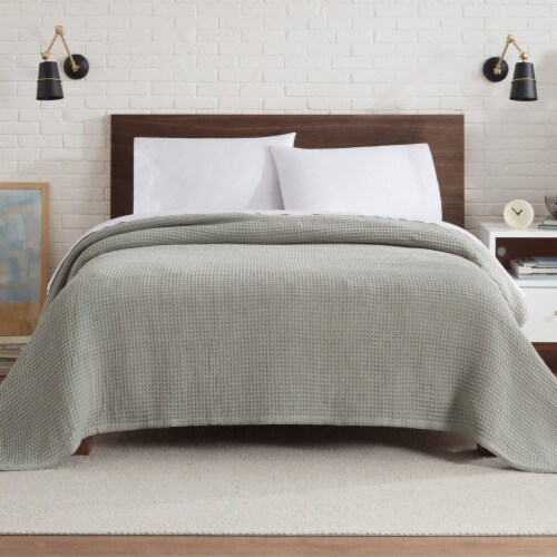 Cotton bed throws deals
