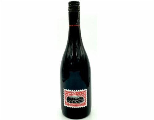 Benton Lane Pinot Noir Perspective: front