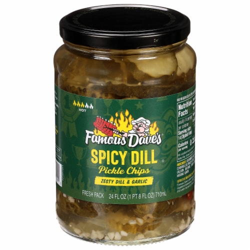Famous Dave’s® Medium Zesty Dill & Garlic Pickle Chips Perspective: front