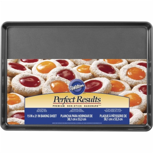 Wilton 2105-0109 Perfect Results Premium Non-Stick Bakeware Mega Cookie Pan Mega-Cookie Pan Perspective: front