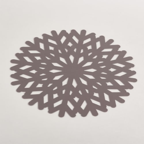 SARO 8001.S15R 15 in. Round Snowflake Design Placemat - Silver Set of 4 Perspective: front