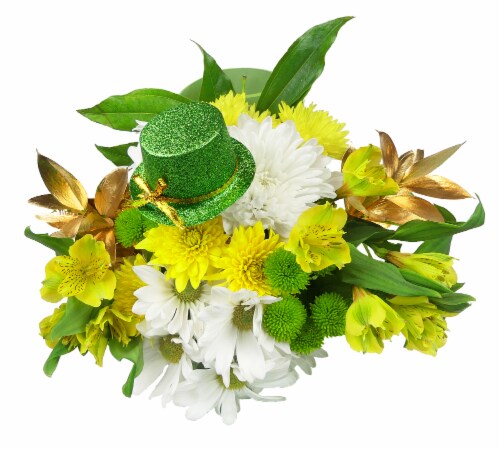 St. Patty's Petals Bouquet Perspective: front