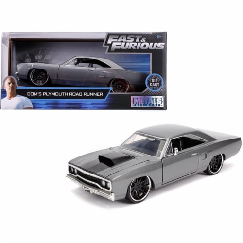 Jada 30745 Doms Plymouth Road Runner Hood Stripe Fast & Furious Movie 1 by 24 Diecast Model C Perspective: front