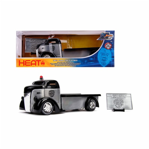 Jada 31072 1947 Ford COE Flatbed Tow Truck Raw Metal & Heat Jada 20th Anniversary 1 by 24 Die Perspective: front