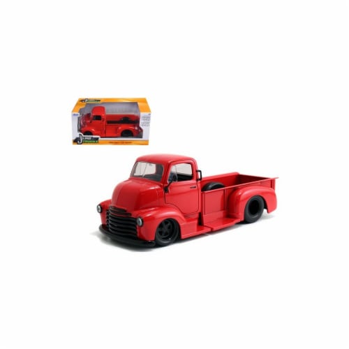 Jada 97046 1952 Chevrolet COE Pickup Truck Red with Black Wheels 1-24 Diecast Model Perspective: front
